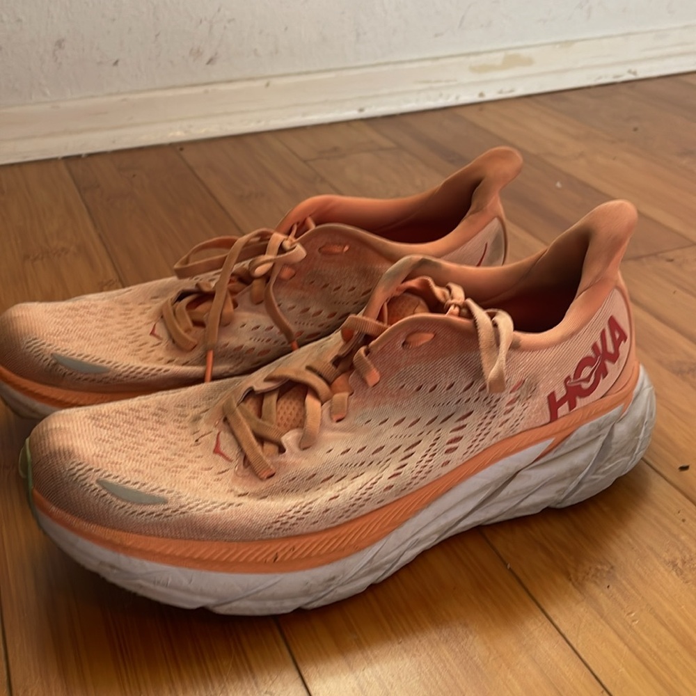 Hoka Clifton 8 Size 8.5B